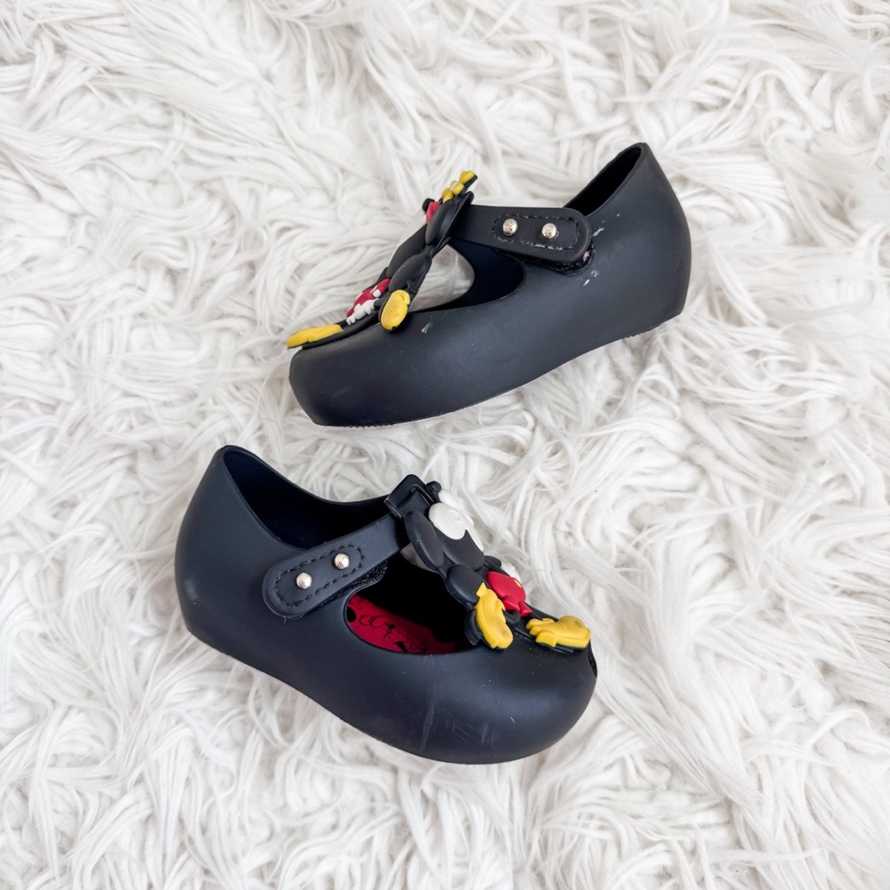 Mini Melissa | Kissing Mickey & Minnie Toddler Shoes - Picture 2 of 10